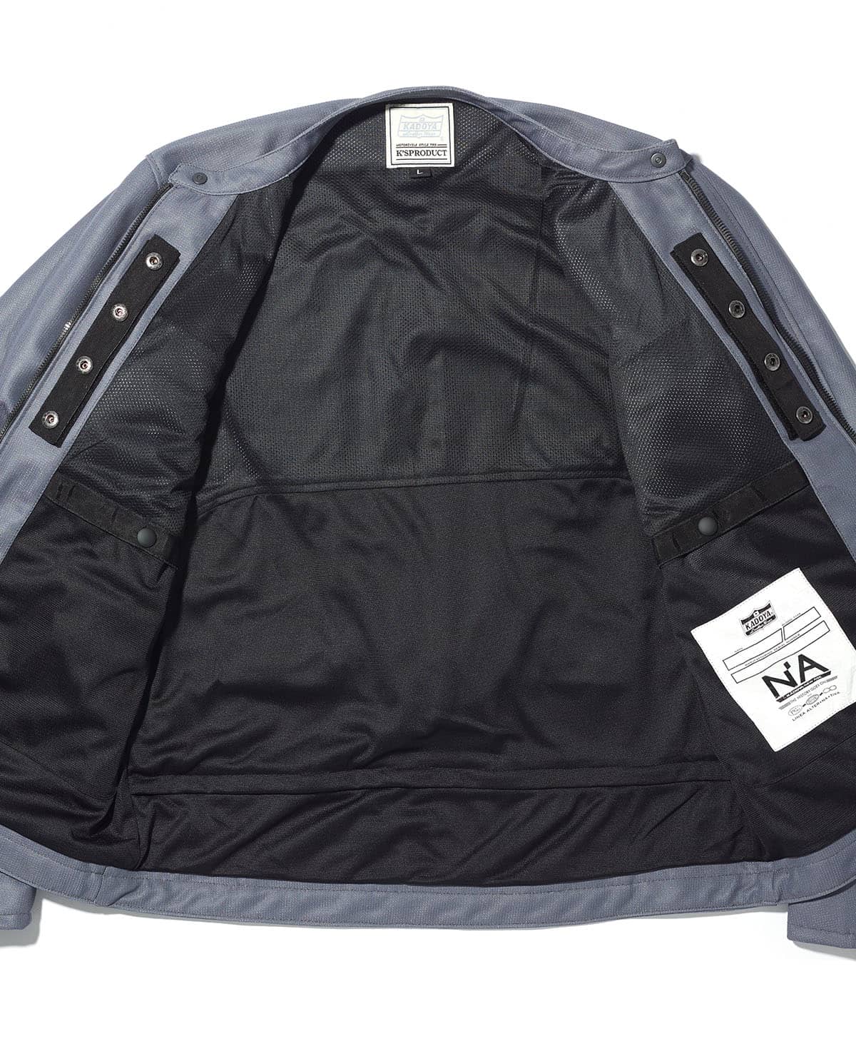 速乾性の高いポリエステルメッシュCOOL DEHYBERを採用