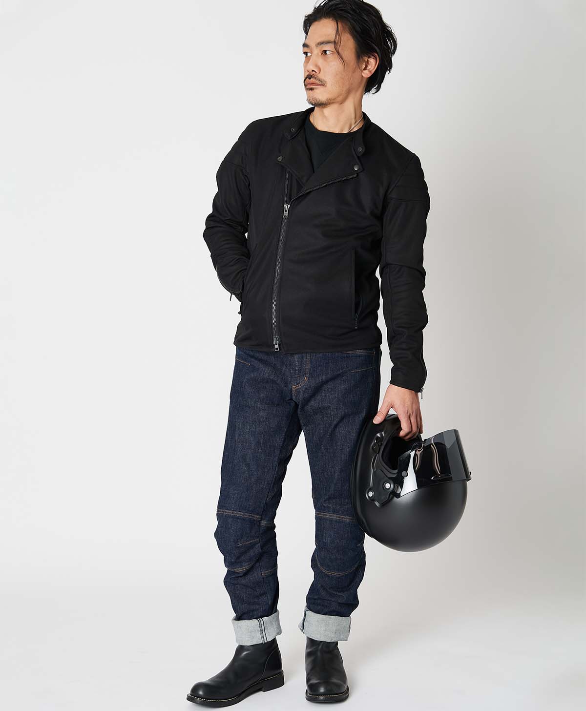 173cm 62kg サイズL Tシャツ着用