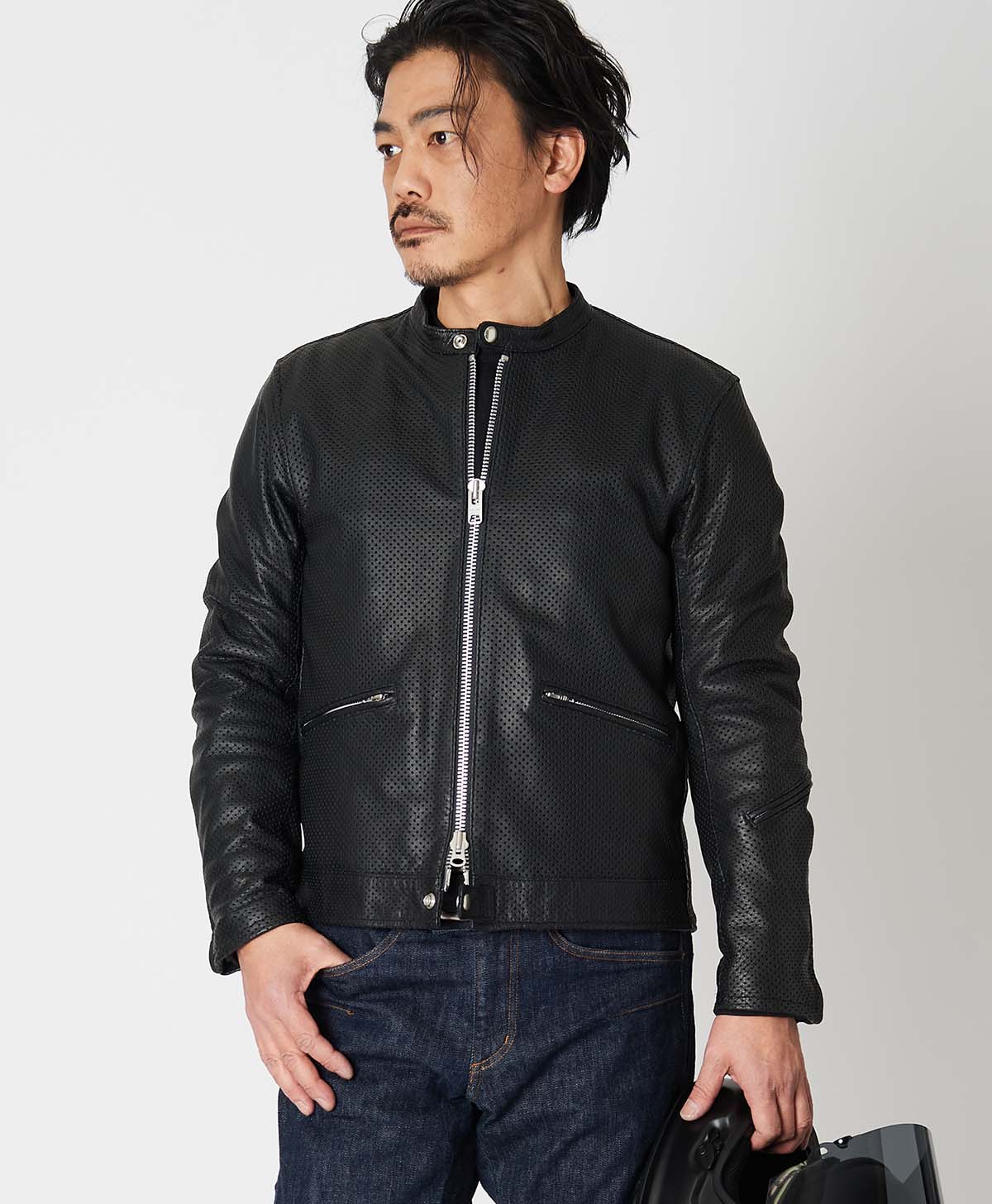 173cm 62kg サイズL Tシャツ着用