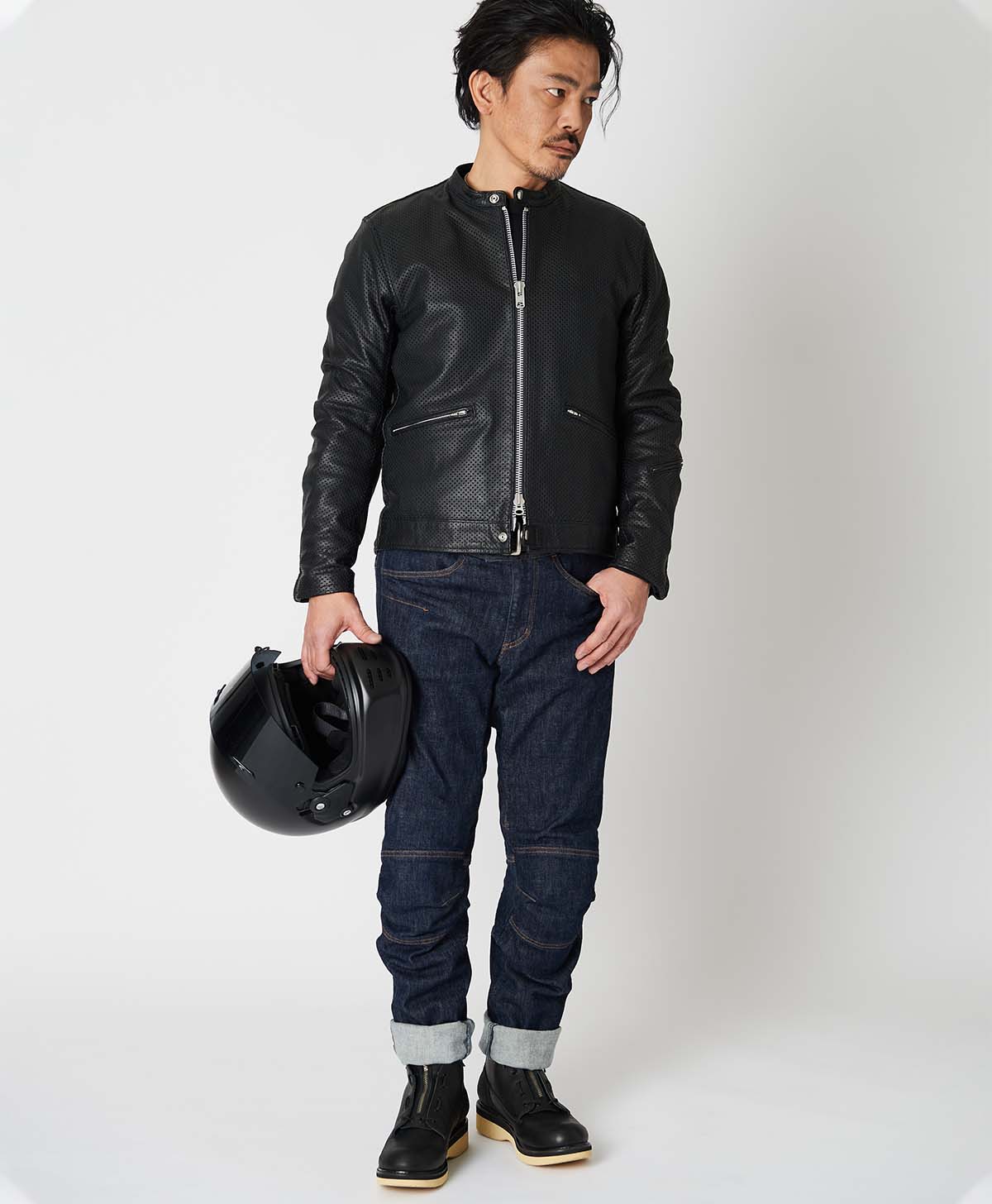 173cm 62kg サイズL Tシャツ着用