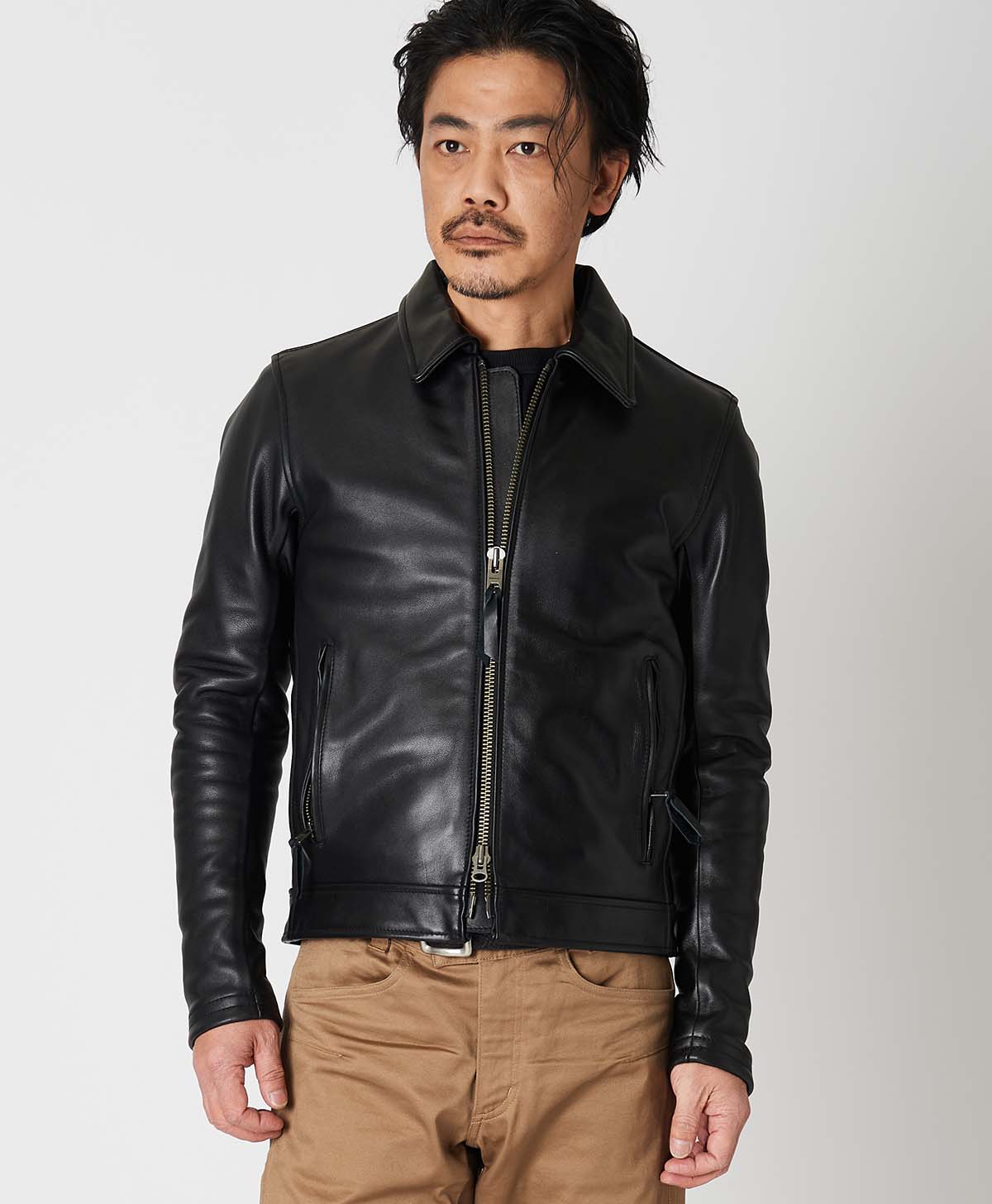 173cm 62kg サイズL Tシャツ着用