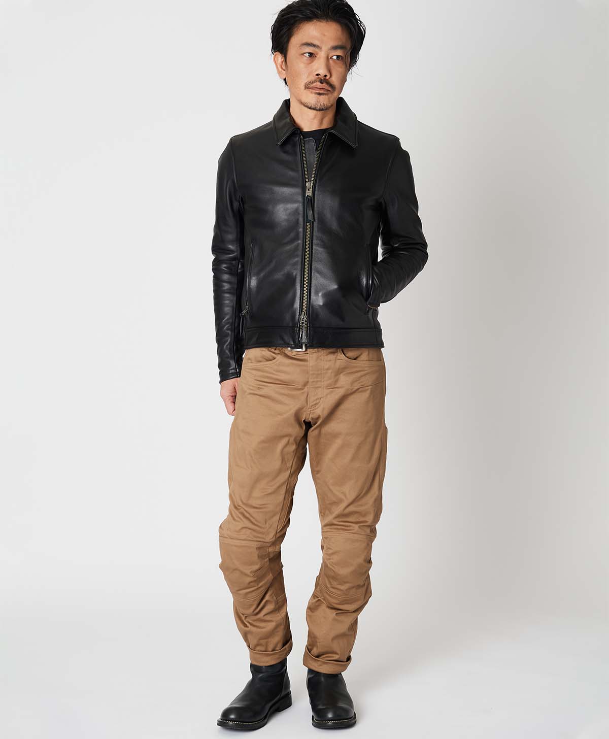 173cm 62kg サイズL Tシャツ着用