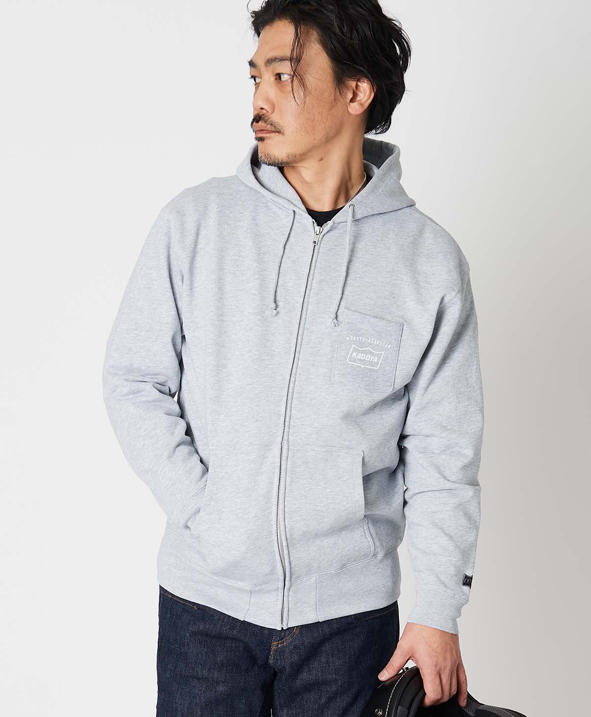 173cm 62kg サイズL Tシャツ着用