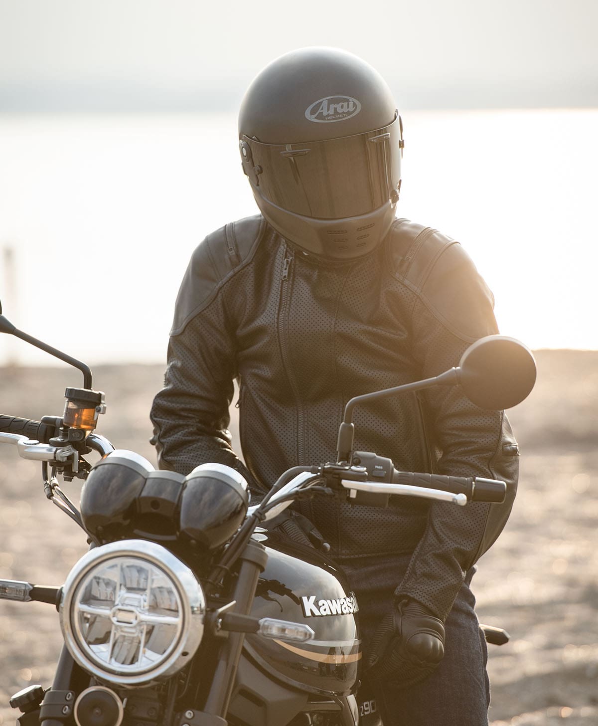 172cm 70kg サイズL Tシャツ着用