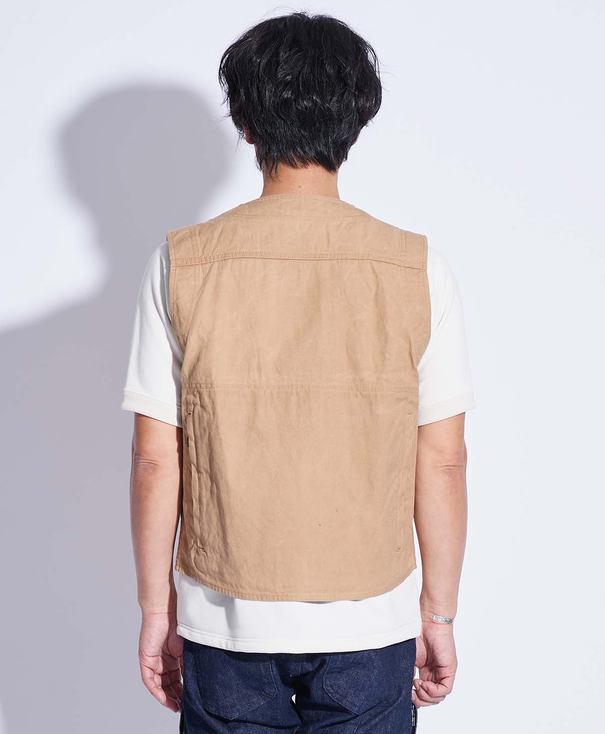 173cm 62kg サイズL Tシャツ着用