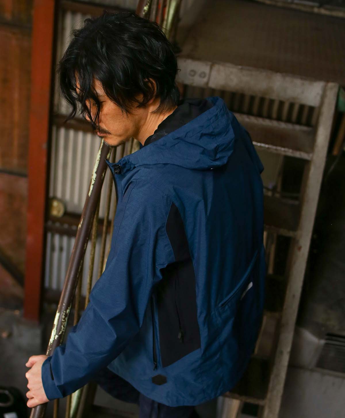 173cm 62kg サイズL Tシャツ着用 (パッド入り)