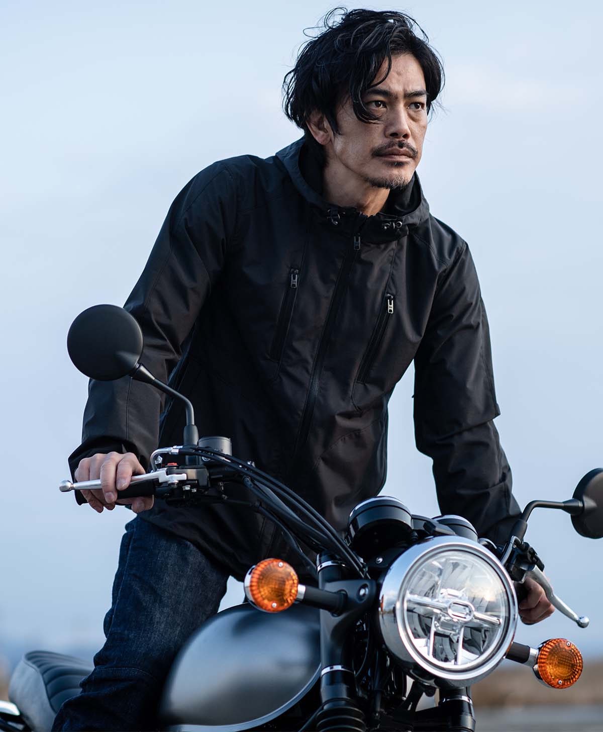 173cm 62kg サイズL Tシャツ着用 (パッド入り)