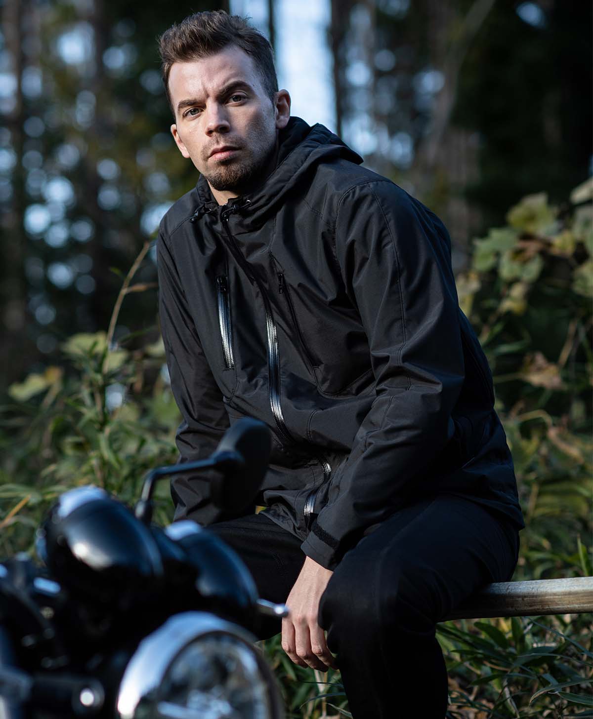 176cm 75kg サイズL Tシャツ着用(パッド入り)