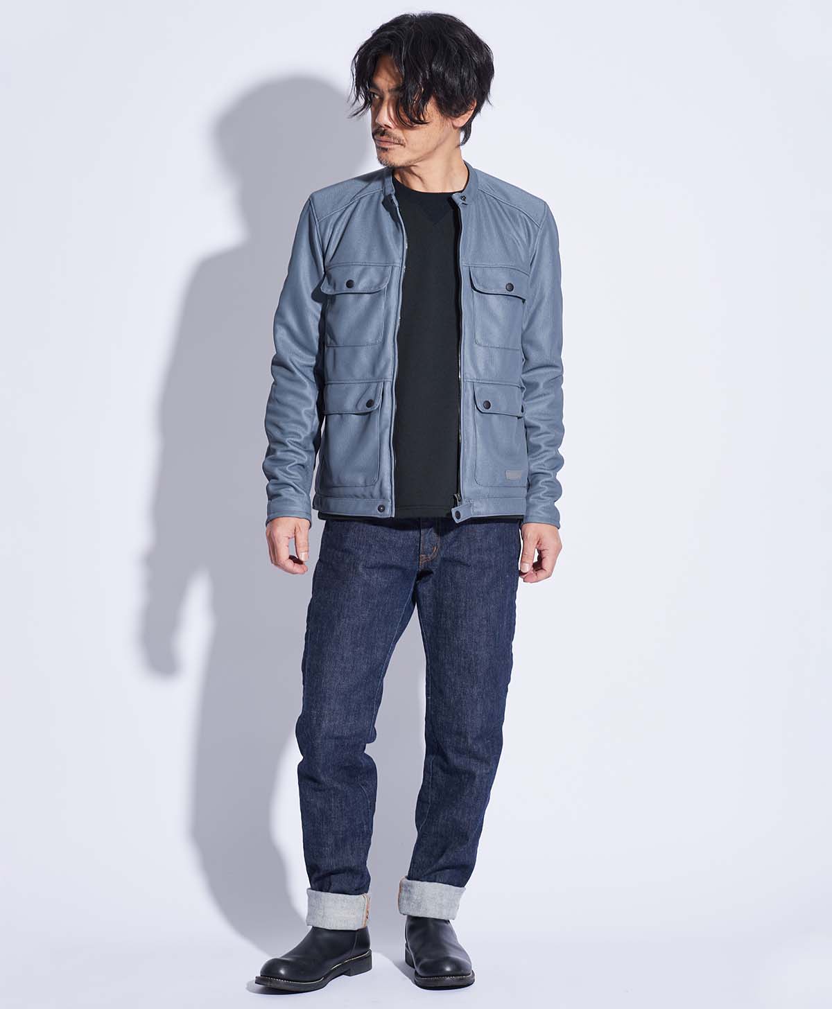 176cm 75kg サイズL Tシャツ着用
