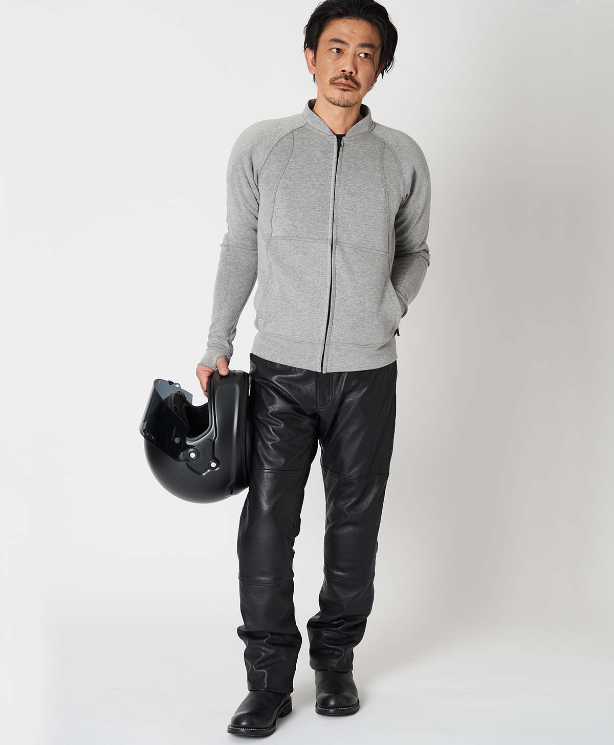 173cm 62kg サイズL Tシャツ着用