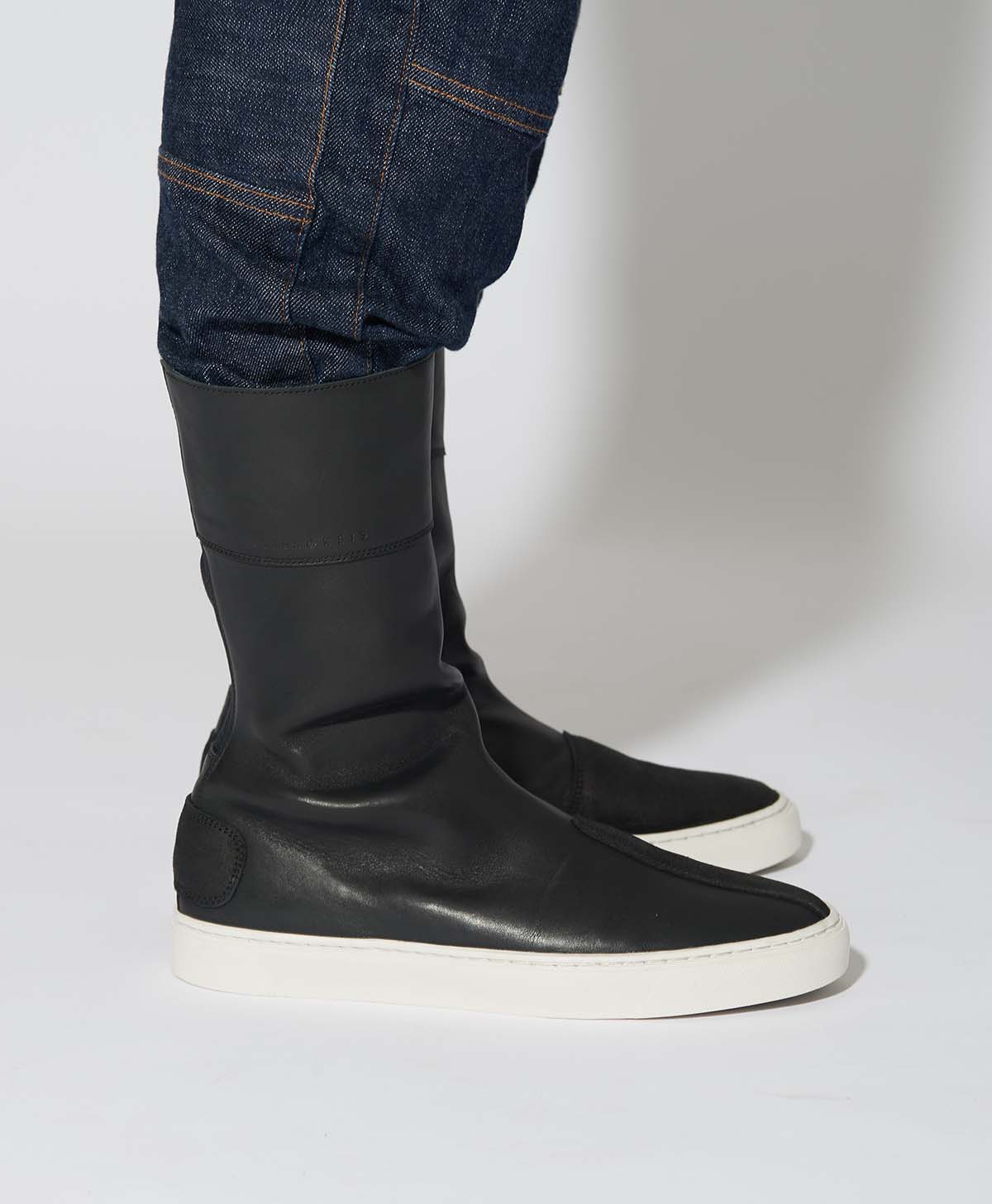 Leder High Sneaker M2 / Schwarz / Weiß