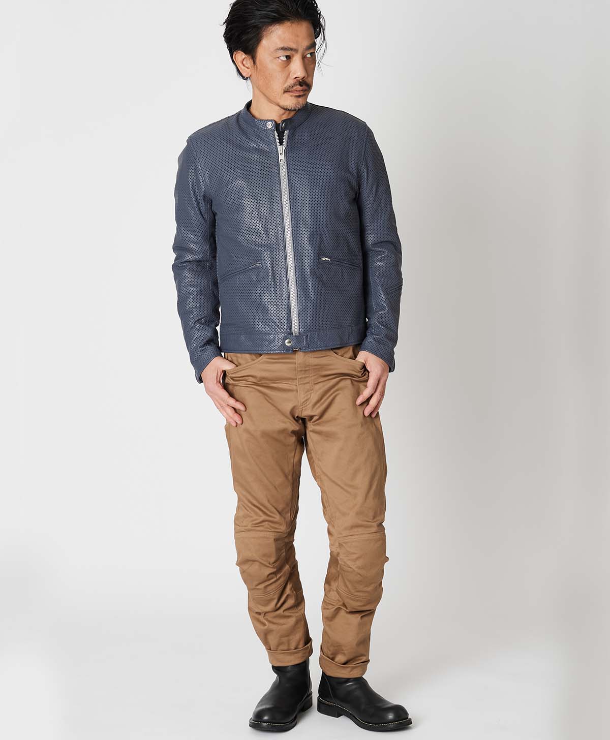 173cm 62kg サイズL Tシャツ着用