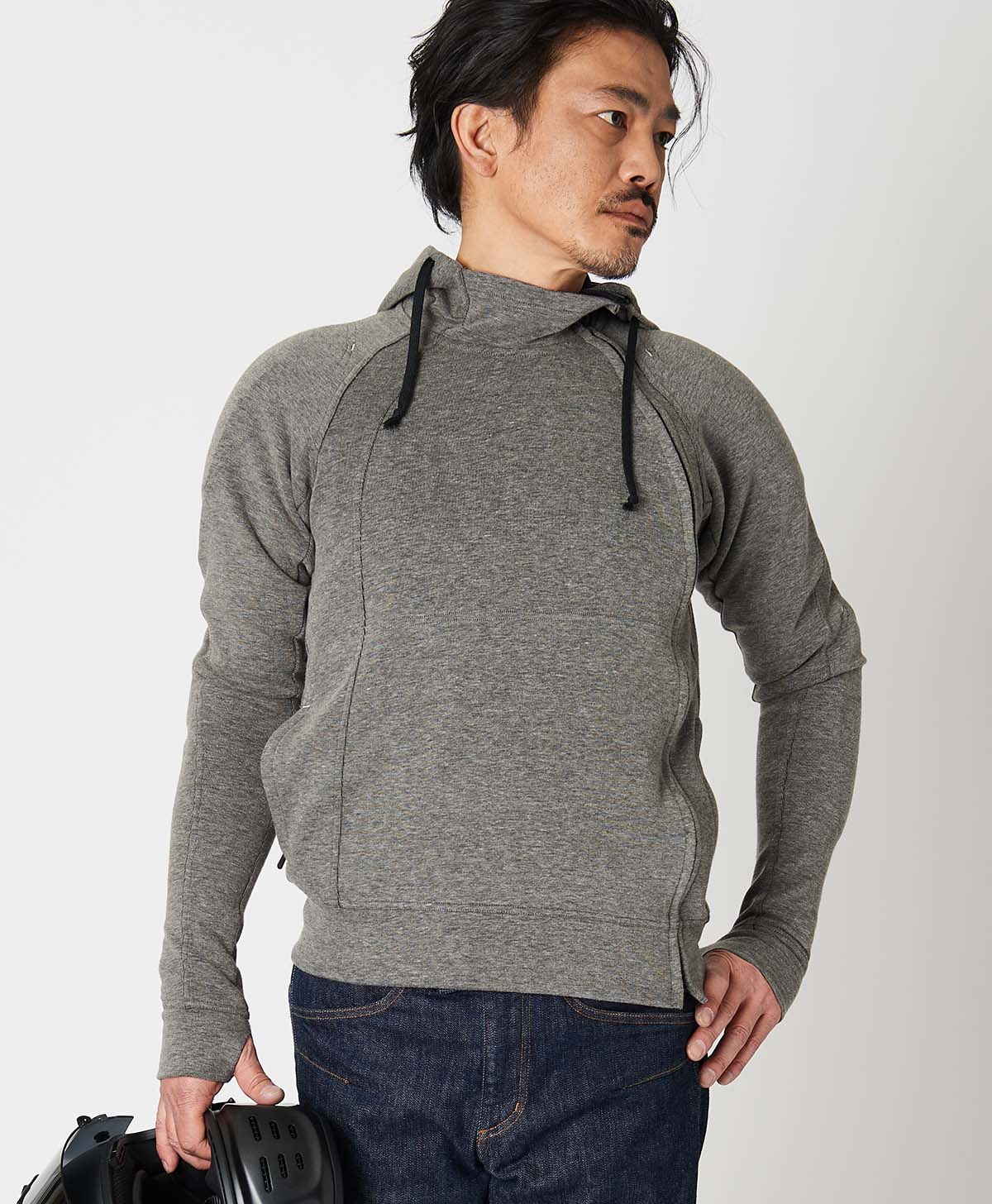173cm 62kg サイズL Tシャツ着用