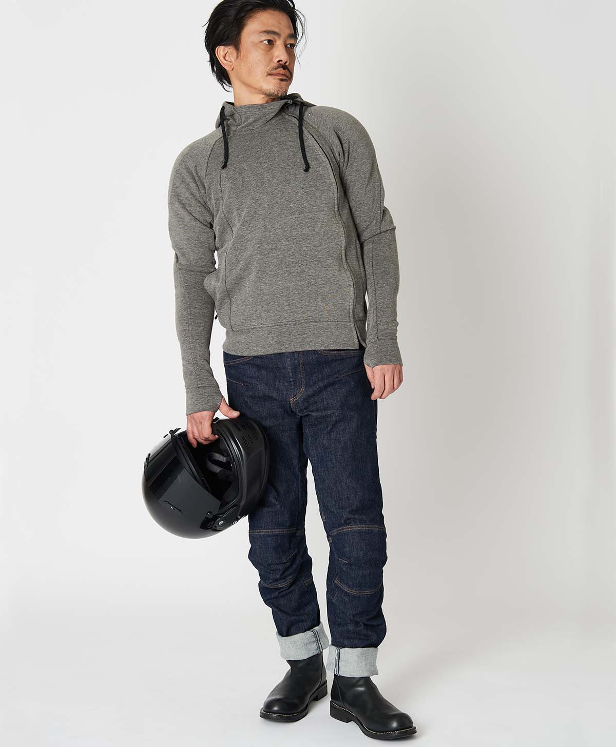 173cm 62kg サイズL Tシャツ着用