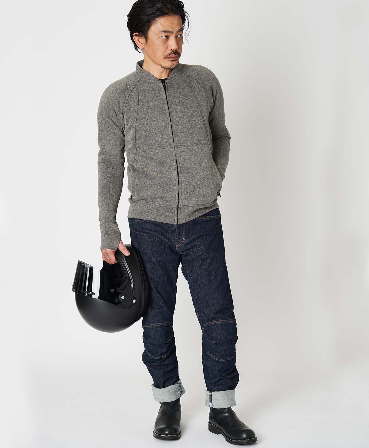 173cm 62kg サイズL Tシャツ着用