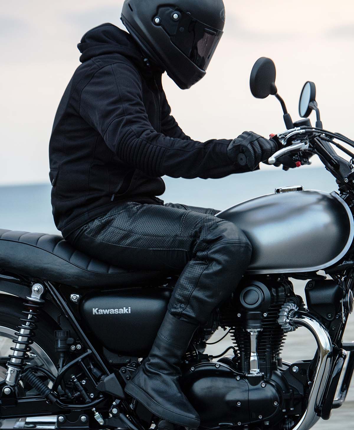 172cm 70kg サイズL