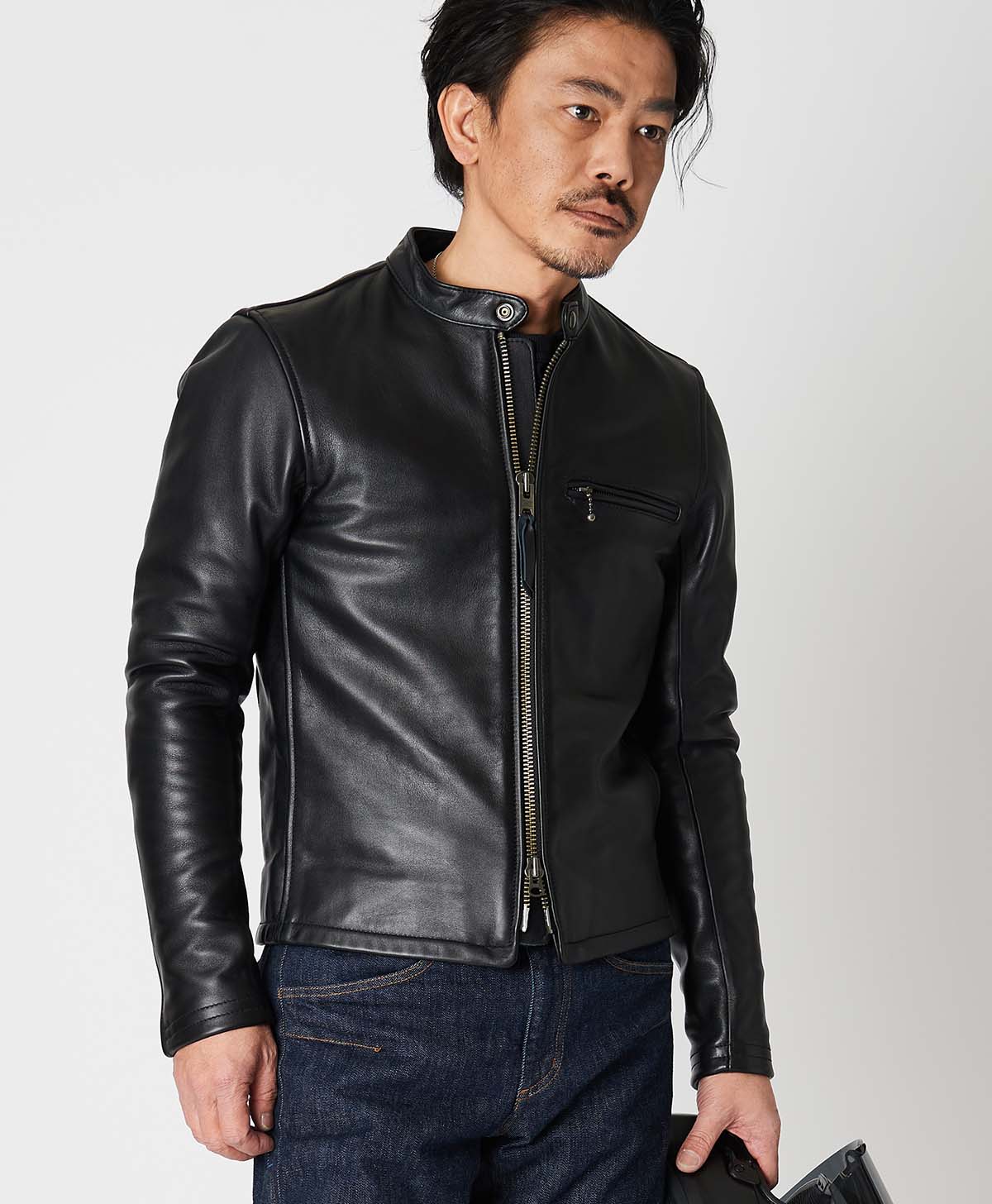 173cm 62kg サイズL Tシャツ着用