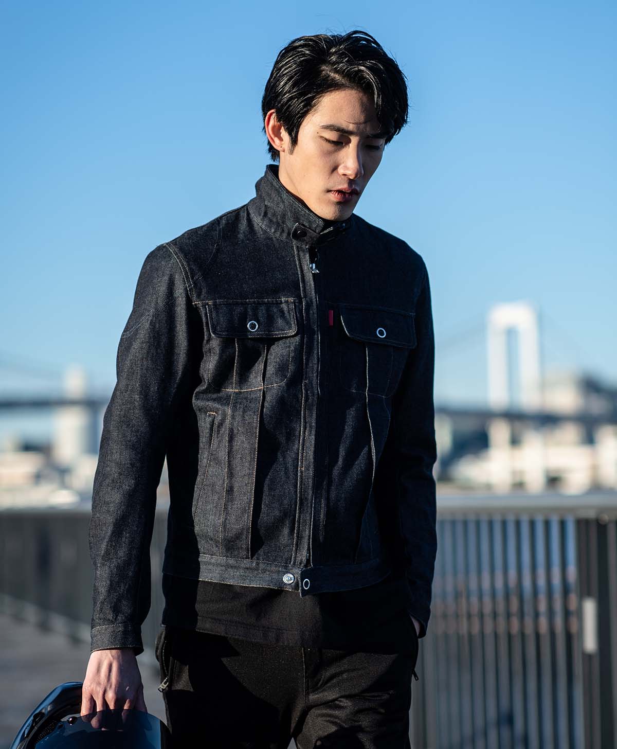 H188 B85 W73 サイズL Tシャツ着用