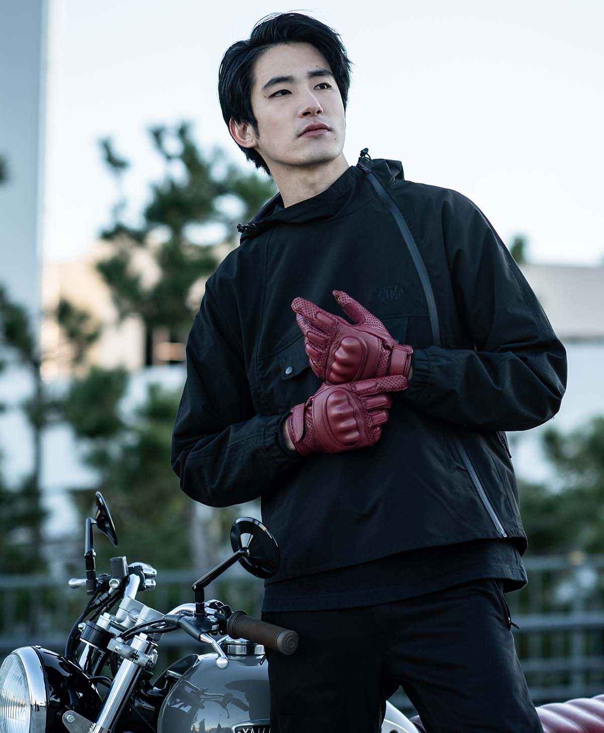 H188 B85 W73 サイズL Tシャツ着用