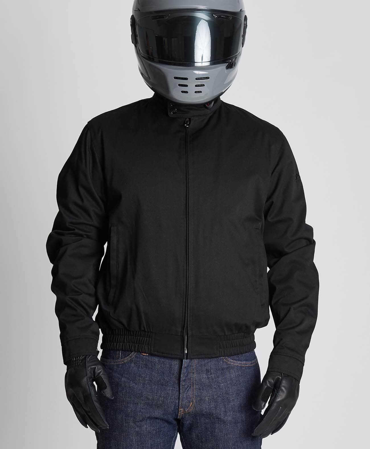 172cm 65kg サイズL Tシャツ着用