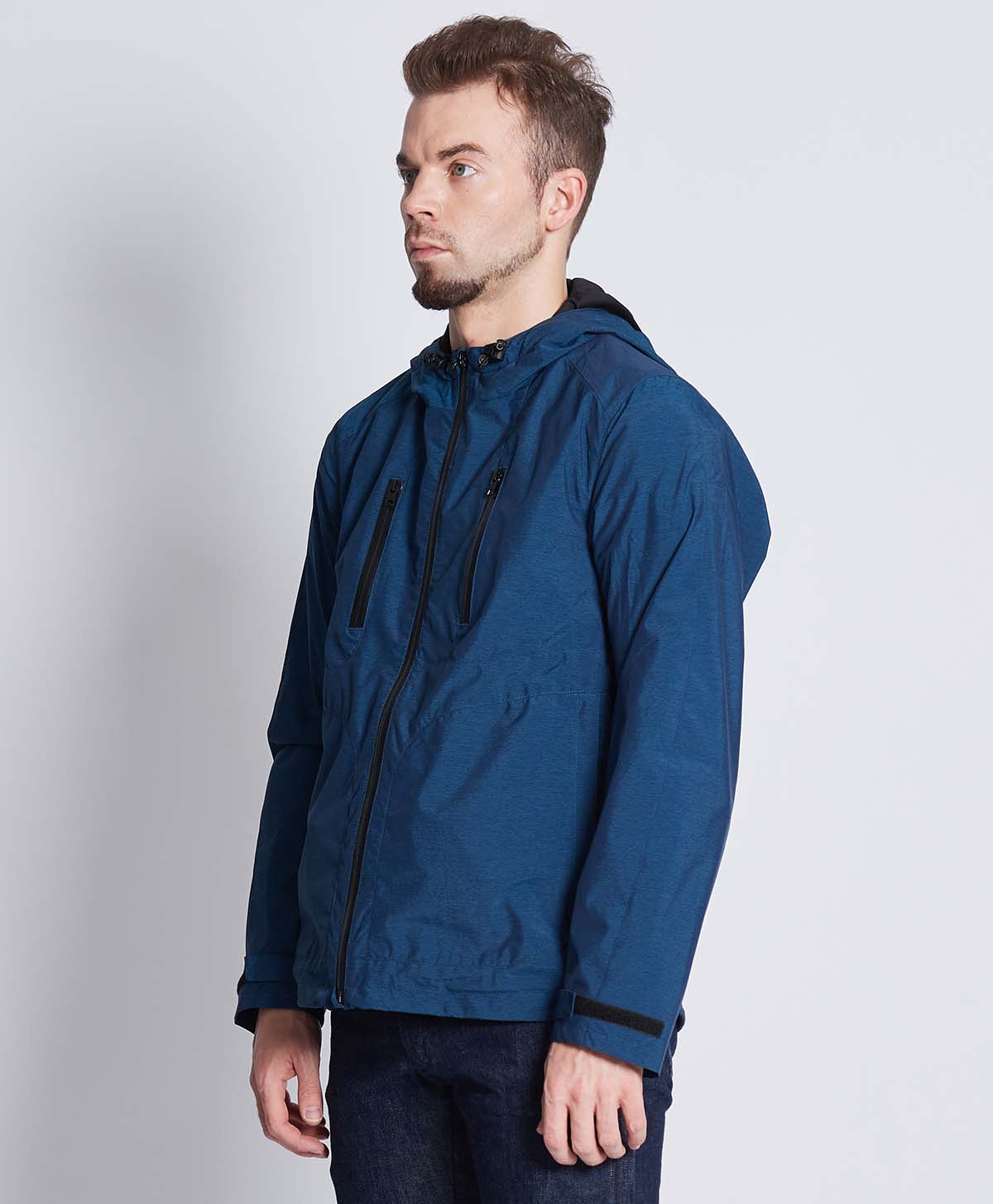 176cm 75kg サイズL Tシャツ着用(パッド入り)