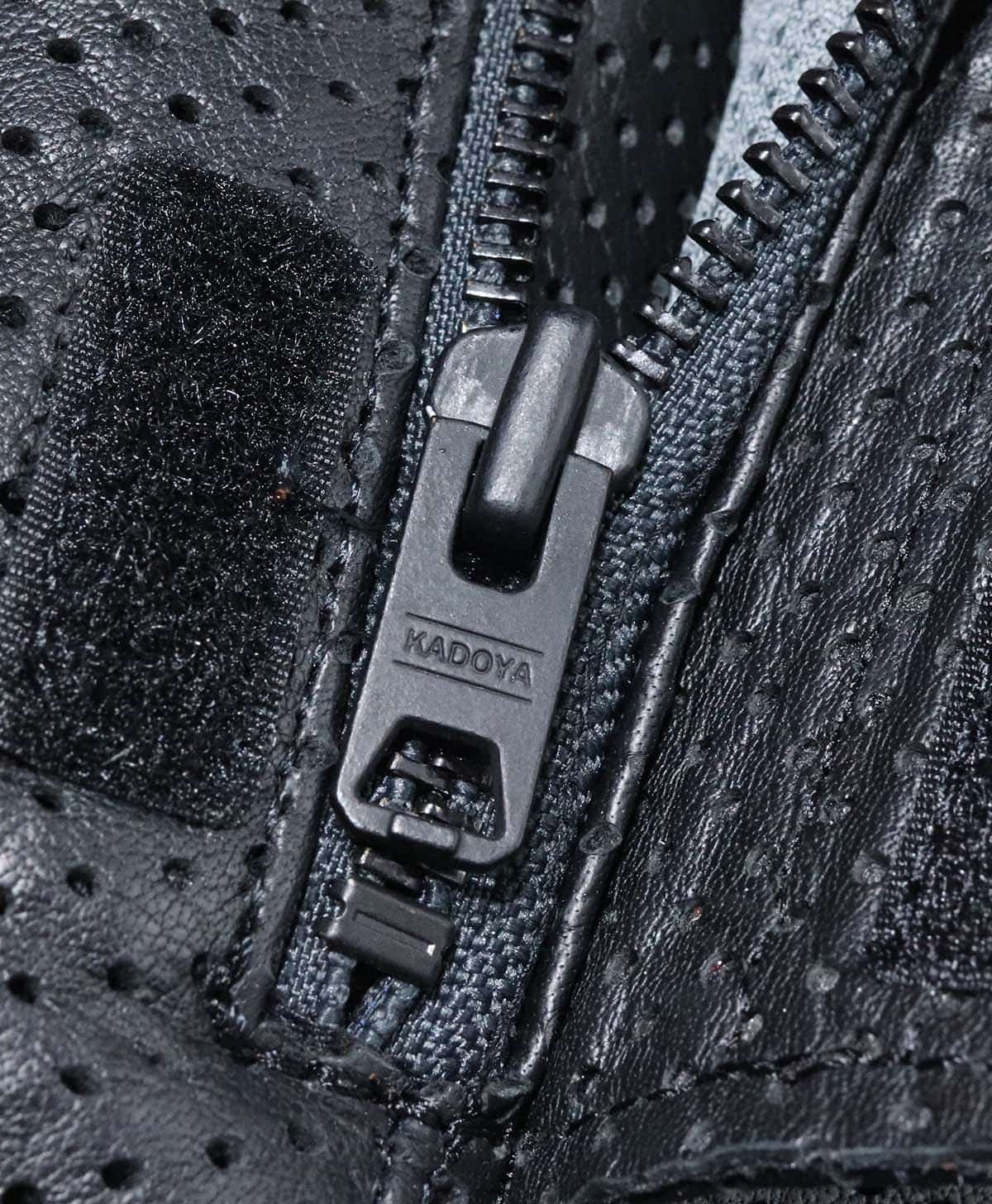 KADOYAオリジナルスライダーを採用。