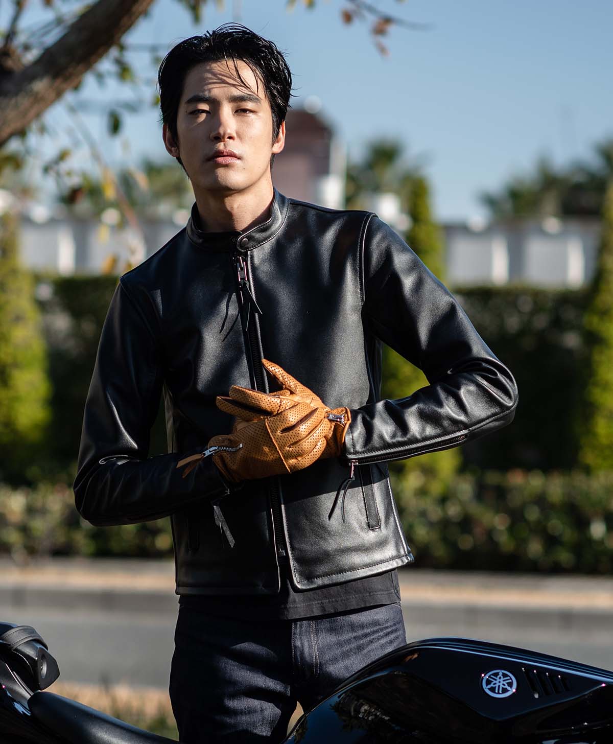 H188 B85 W73 サイズL Tシャツ着用