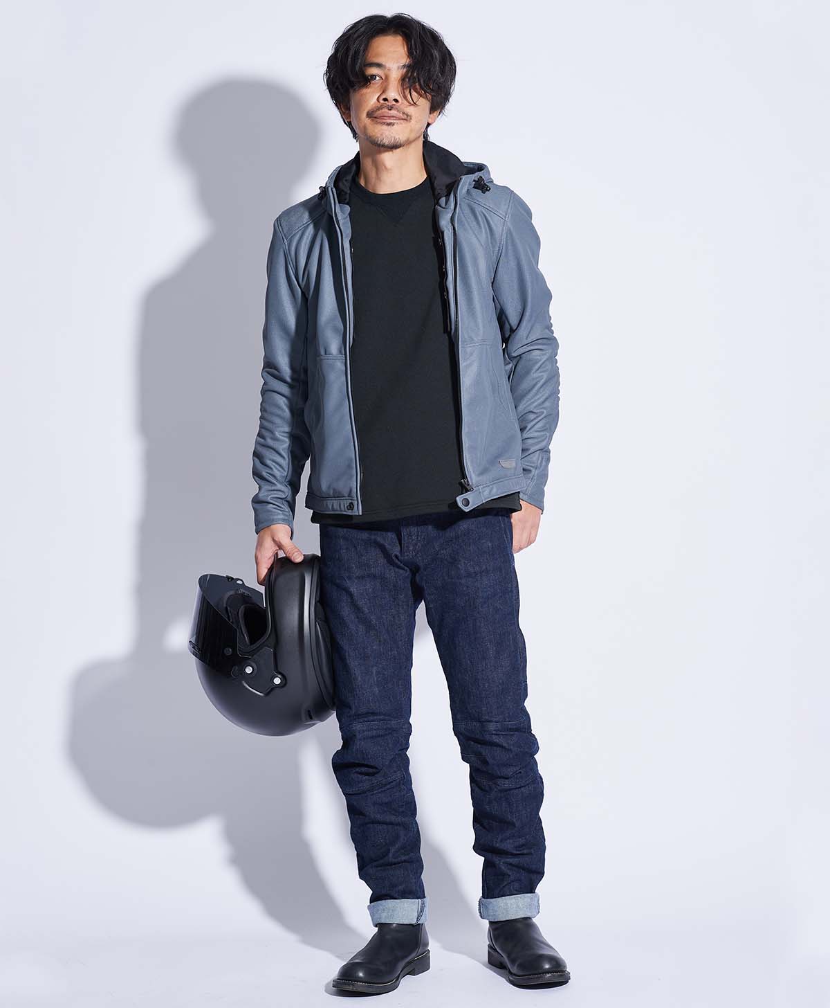 173cm 62kg サイズL Tシャツ着用