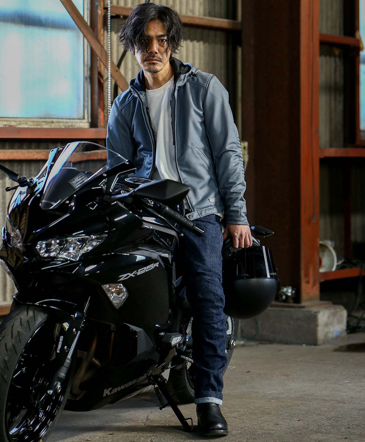 173cm 62kg サイズL Tシャツ着用