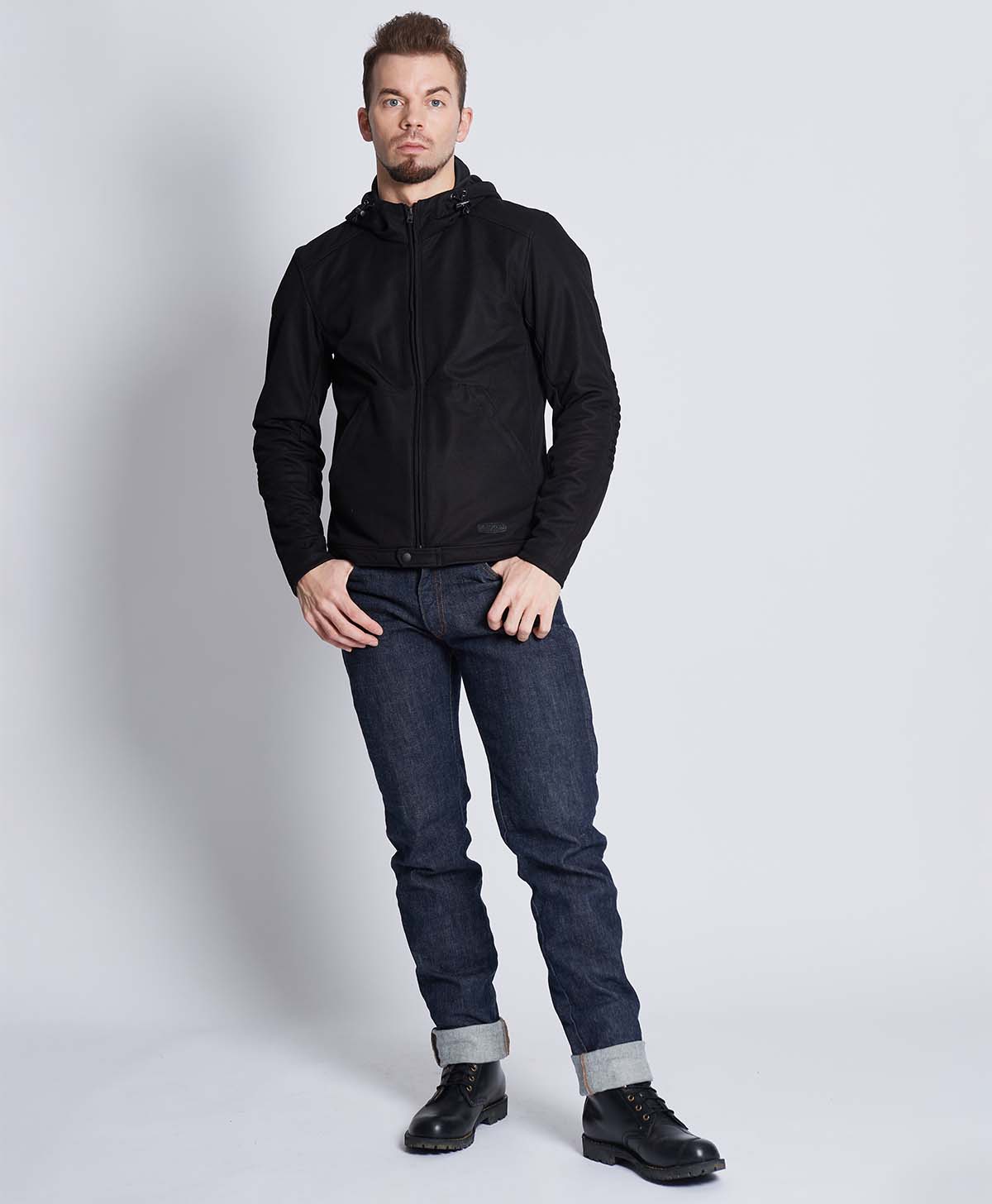 176cm 75kg サイズL Tシャツ着用