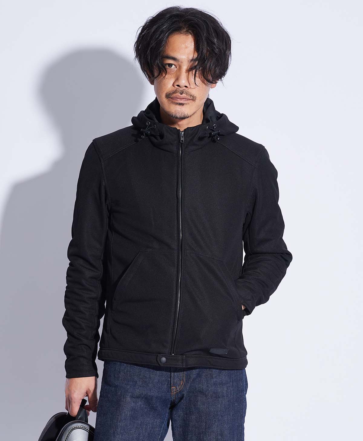 173cm 62kg サイズL Tシャツ着用