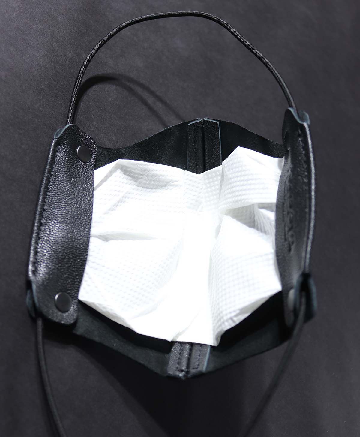 KEEP DISTANCE MASK COVER / BLACK