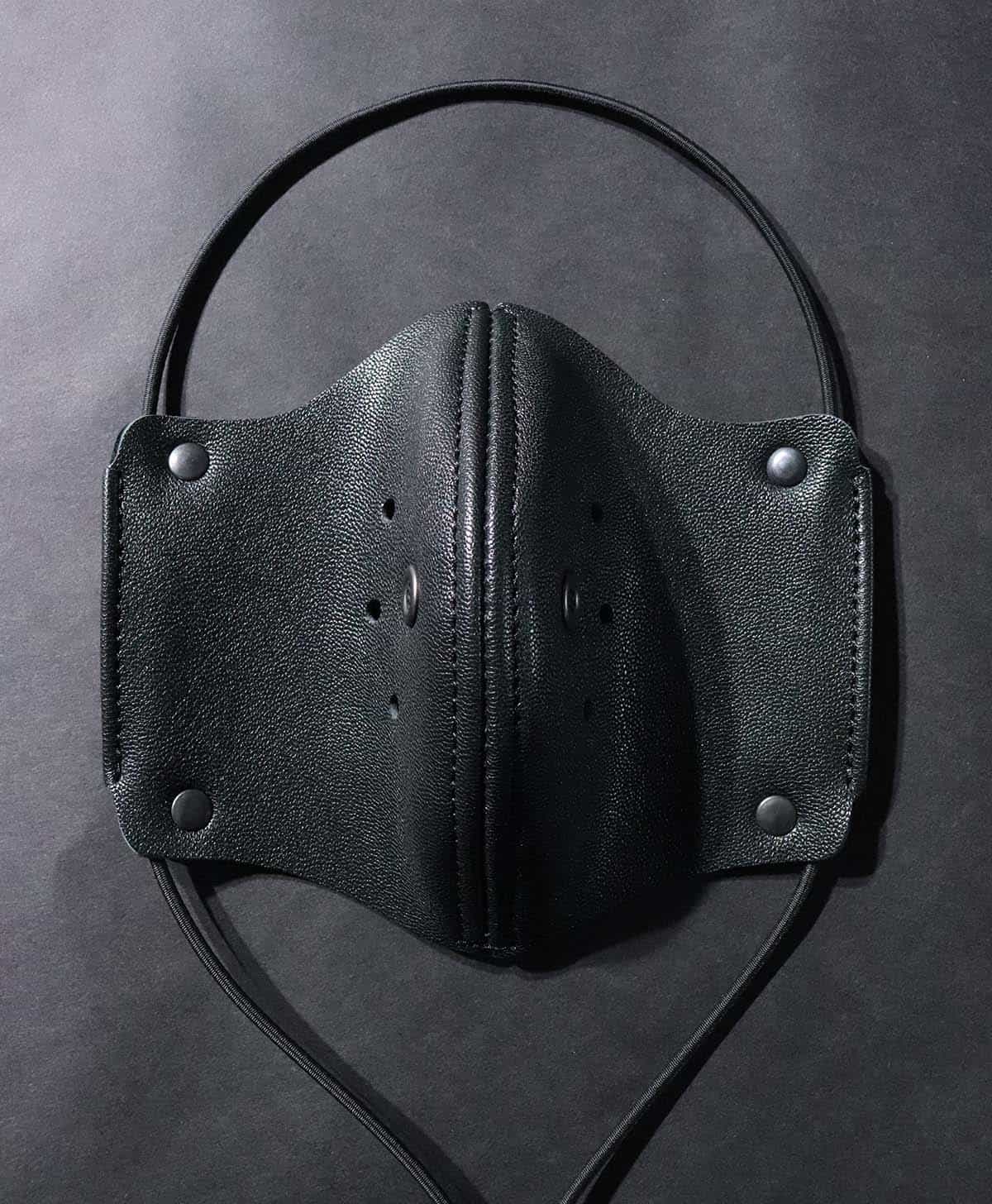 KEEP DISTANCE MASK COVER / BLACK