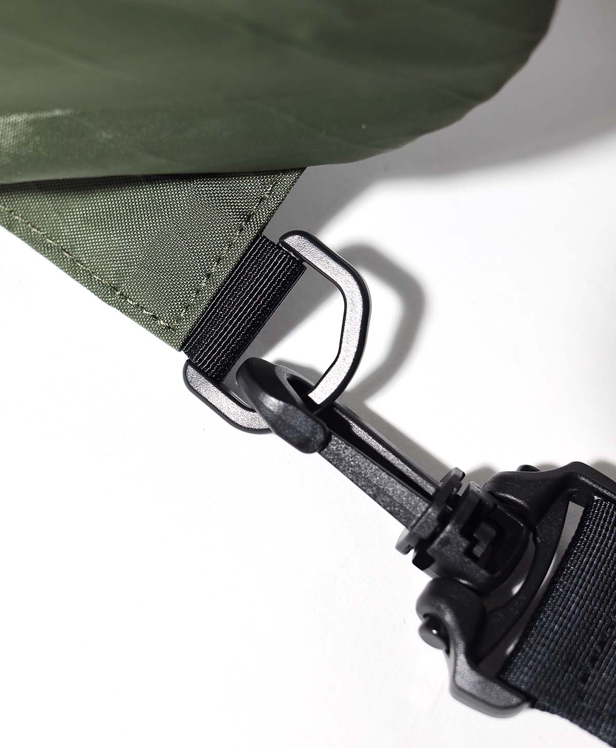 RIDES SHOULDER BAG / olive/dark brown