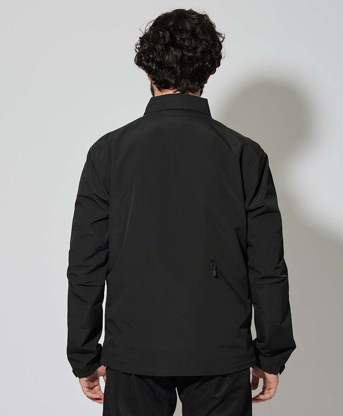 H175 B89 W78サイズL Tシャツ着用