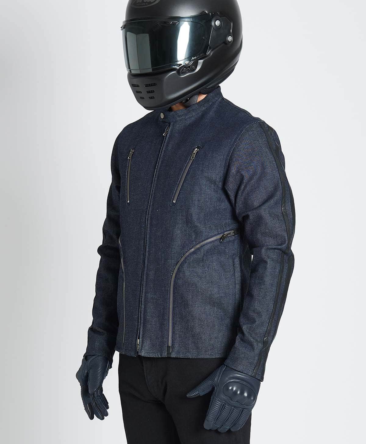 172cm 70kg サイズL Tシャツ着用