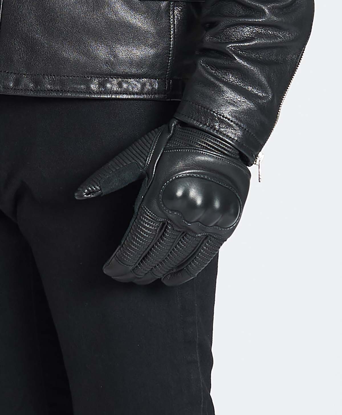C-nine / preto