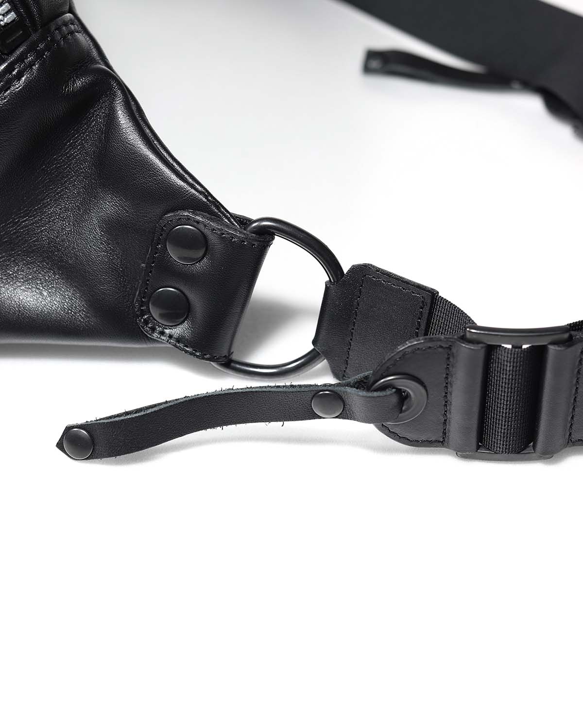 HF Lab / Tuck Roll-85 / Negro