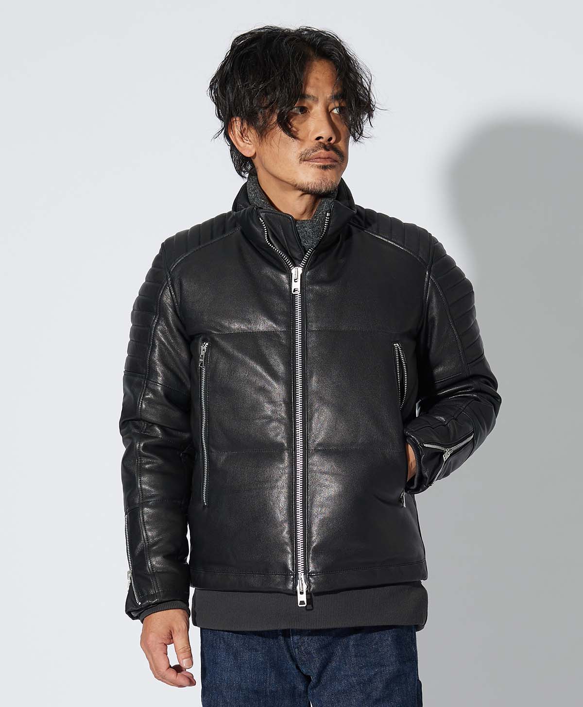 173cm 62kg サイズL ニット着用