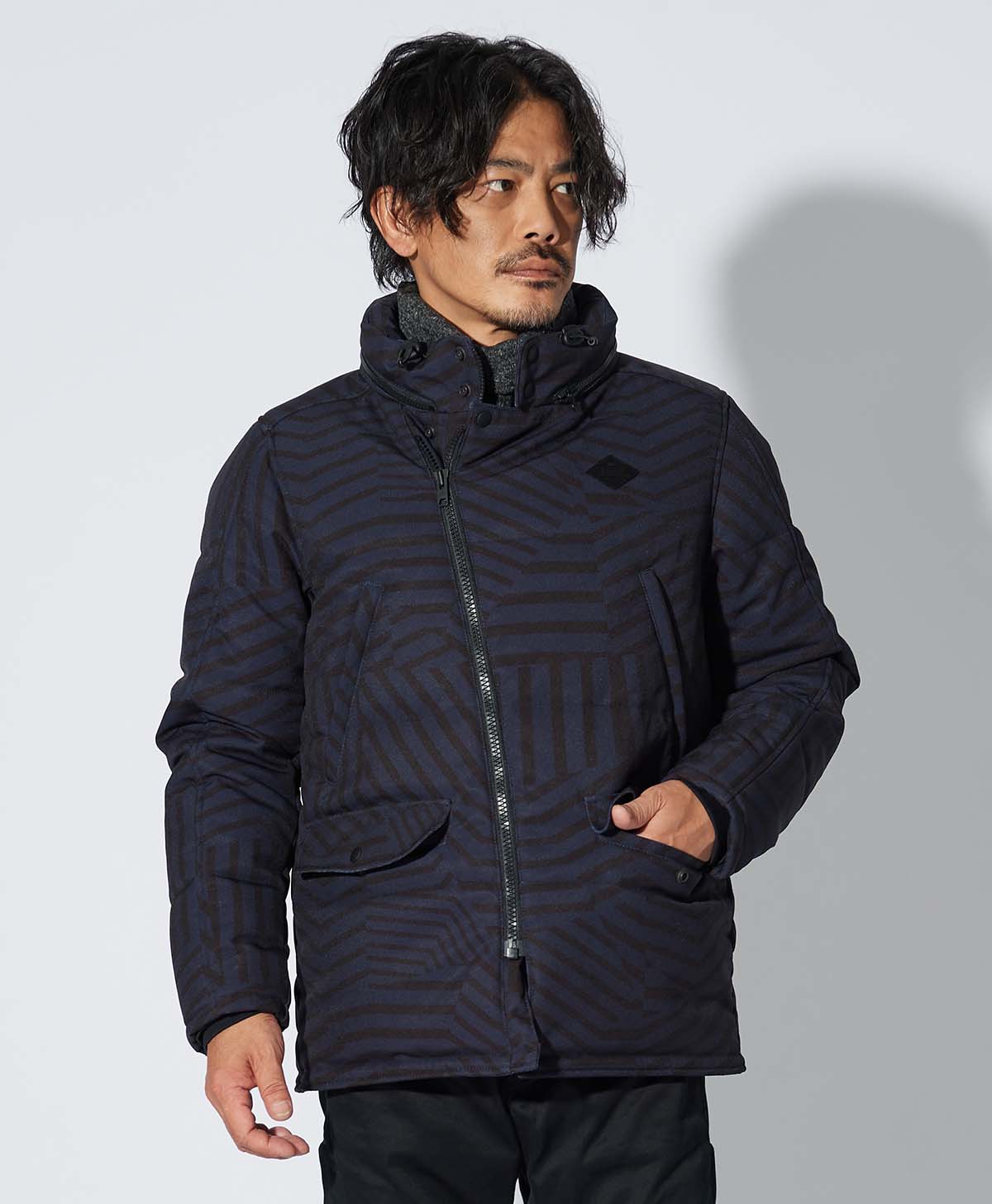 173cm 62kg サイズL ニット着用
