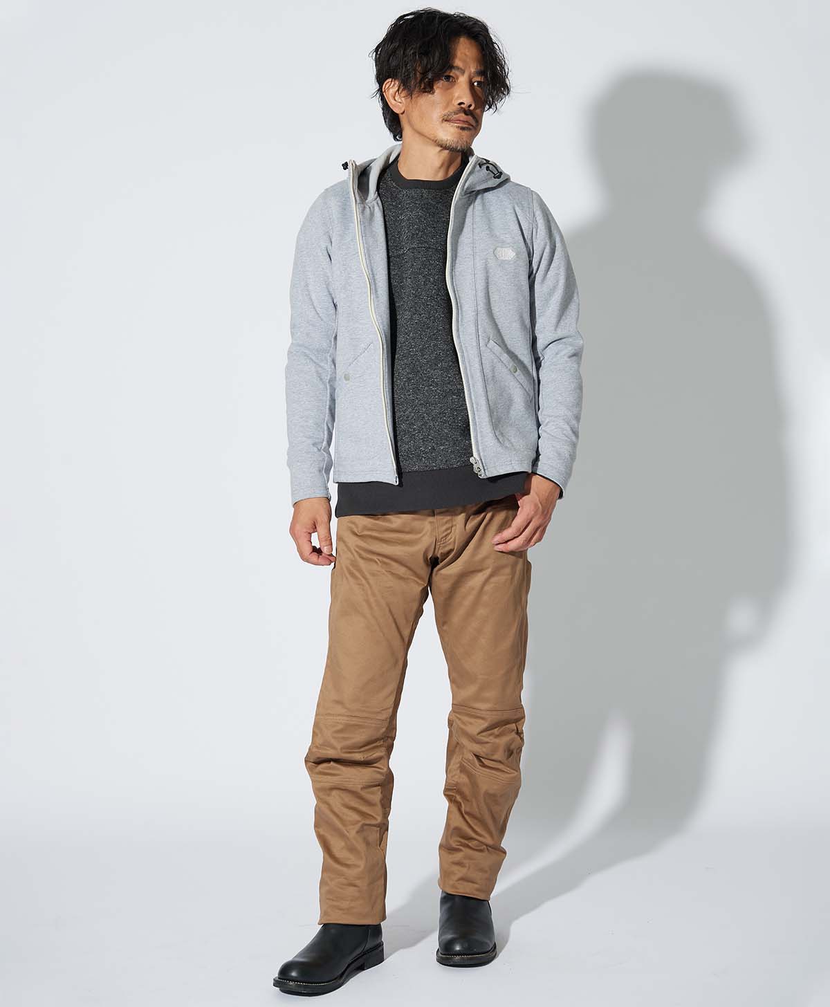 173cm 62kg サイズL /インナー:ロンT