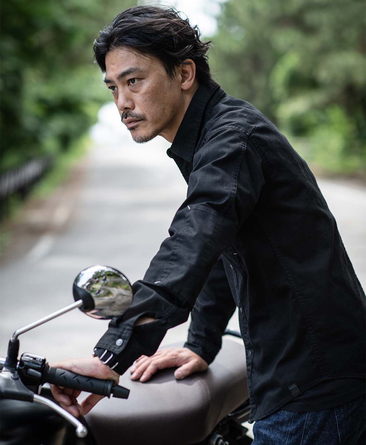 173cm 62kg サイズL /インナー:ロンT