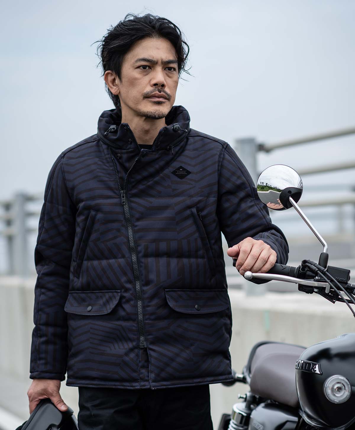 173cm 62kg サイズL /インナー:ロンT
