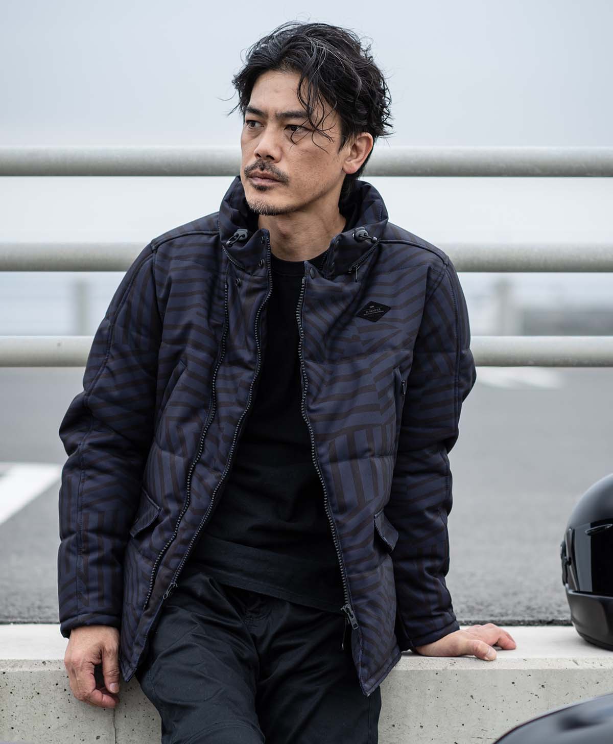 173cm 62kg サイズL /インナー:ロンT