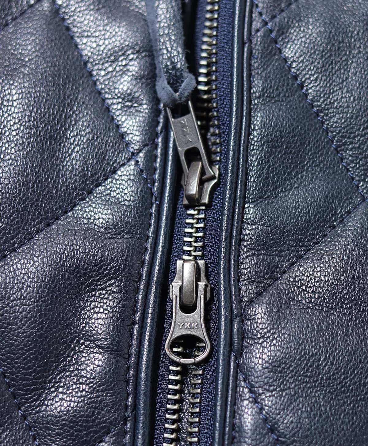 各部スライダーは品質の高いYKKのファスナーを採用