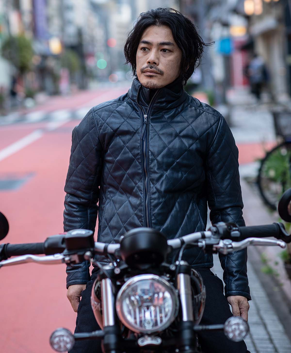 173cm 62kg サイズL ニット着用