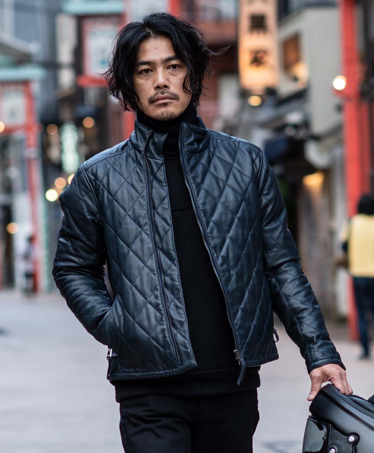 173cm 62kg サイズL ニット着用