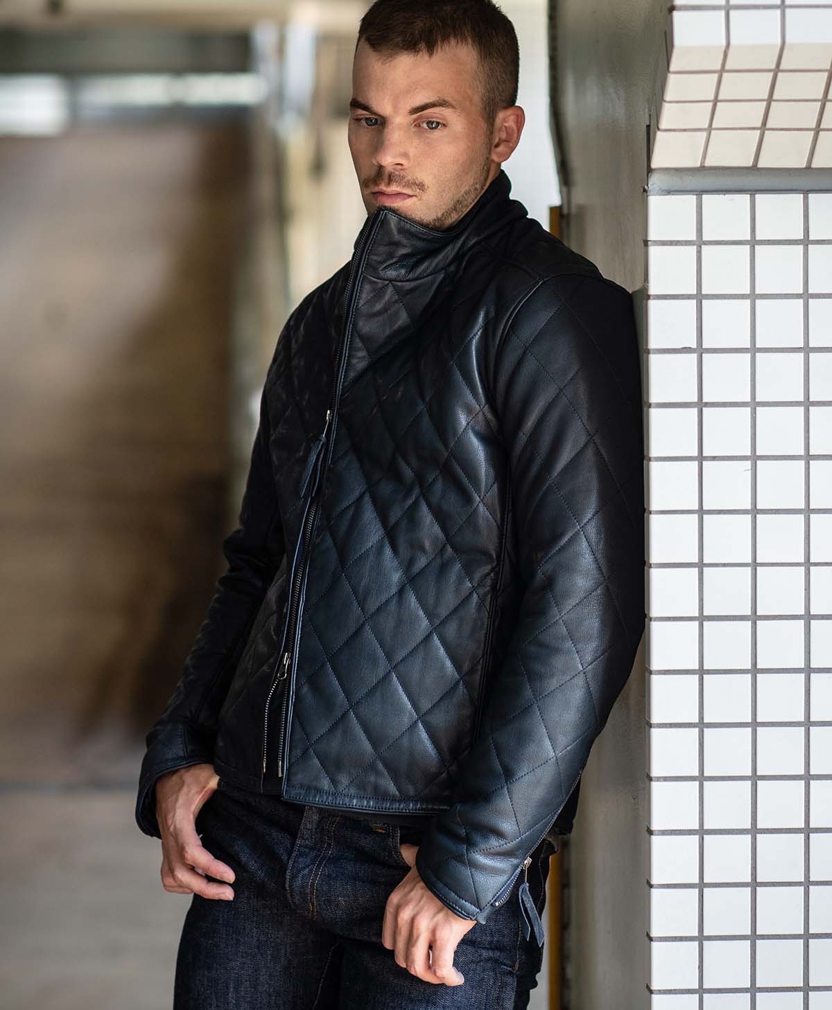 176cm 75kg サイズL シャツ着用