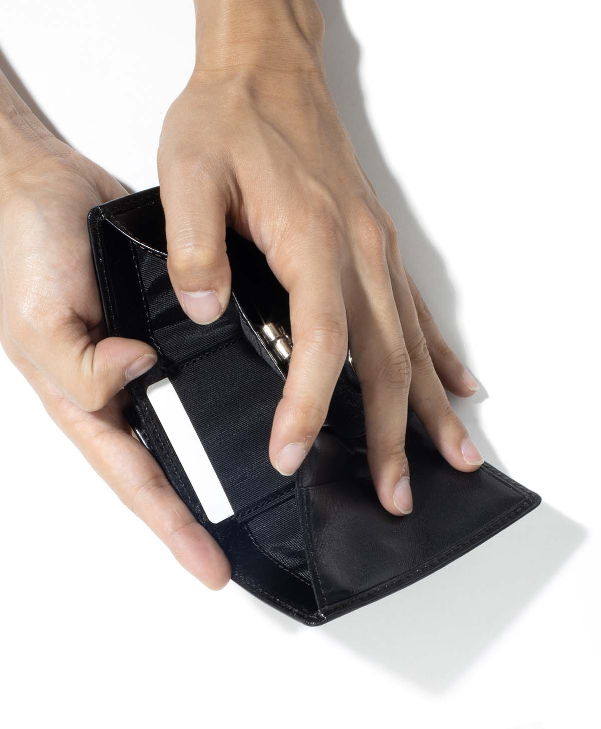 小ぶりで手に馴染むサイズ感