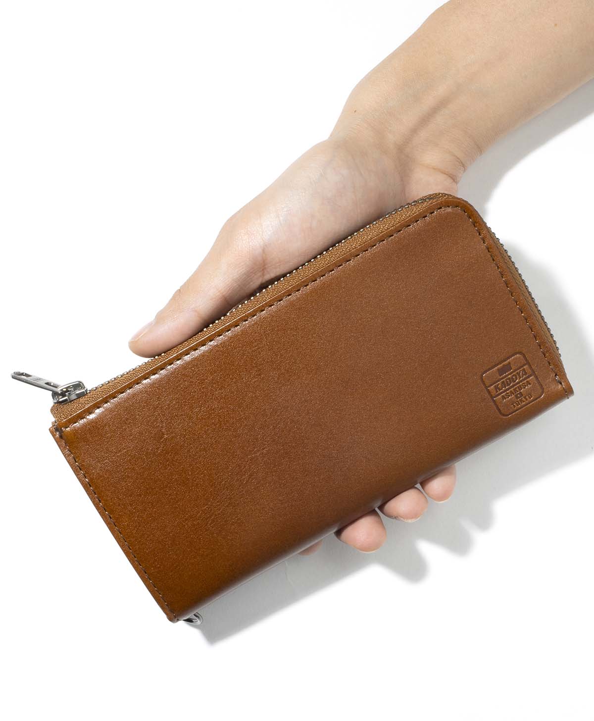 L ZIP COMPACT WALLET / BROWN
